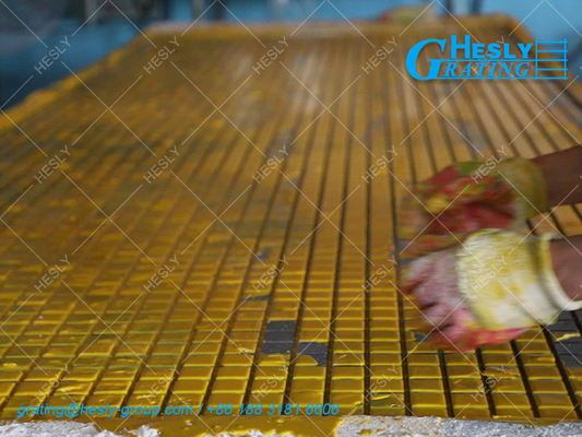 Moulded GRP Grating, 25mm height, 25X25mm square hole, 1X1m sheet, Gritted Surface, Chinese factory sales