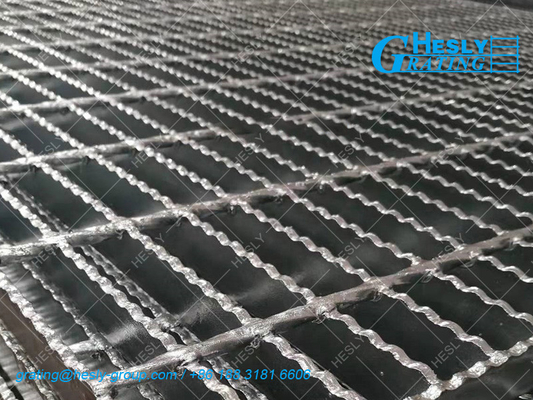 Serrated Bar Grating | 30X5mm beating bar @40mm pitch | 50 micron meter zinc layer | Hesly Grating, CHINA