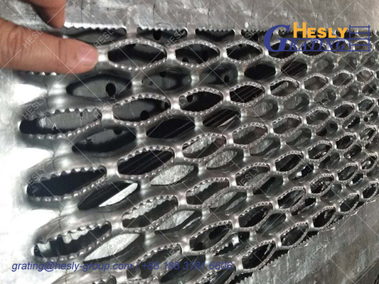 Punching Metal Safety Grating/Crocodile Stair Treads