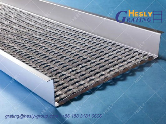 Punching Metal Safety Grating/Crocodile Stair Treads