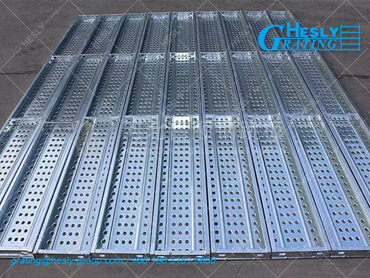 STEEL SCAFFOLD Plank with Hook | 450X2000mm | 1.2mm thickness | 50mm depth | Galvanized | HeslyGrating Factory, China