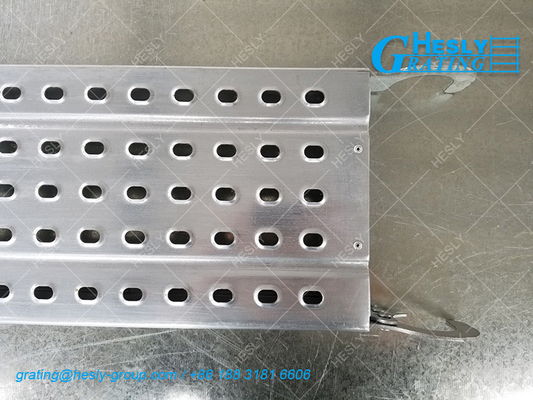 STEEL SCAFFOLD Plank Catwalk | 500X3000mm | 1.2mm thickness | 40mm depth | Galvanized | HeslyGrating Factory, China