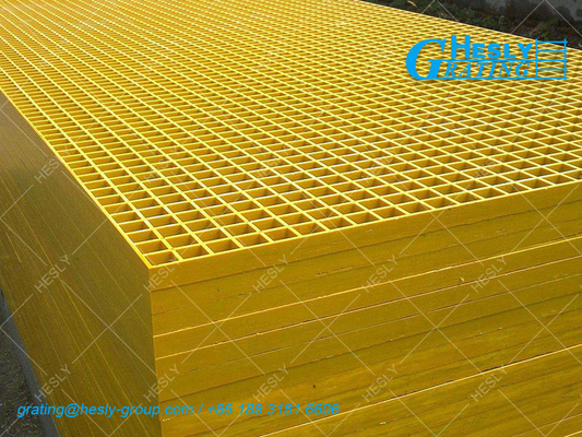 Green Moulded GRP Grating | 38X38mm square hole | 38mm thickness | photovoltaic platform  - HeslyGrating