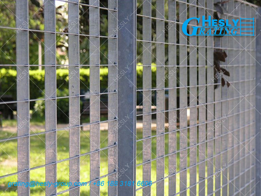 Metal Grating Fencing | 25X3mm flat bar | 60X200mm hole | High 1.2m | Width 2.5m | HeslyGrating China factory