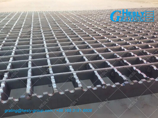 Welded Bar Grating Floor, 32*5mm load bar, High Zinc Layer, Serrated Surface, Chinese Factory sales