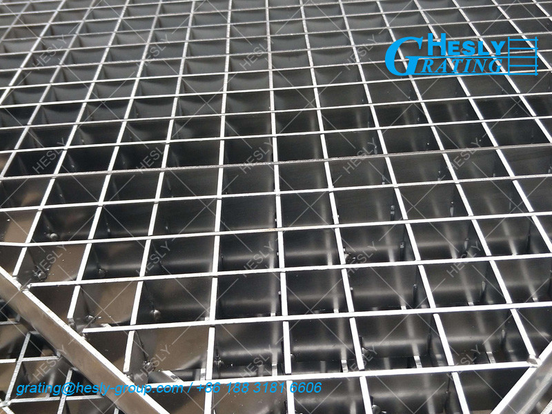 AISI304 Pressure Locked Bar Grating | 40mm depth | 50X50 square hole | HeslyGrating Factory Sales