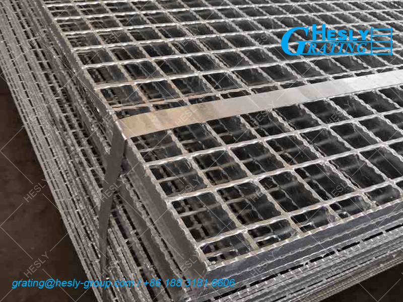 Welded Steel Grating Floor | Hot Dipped Galvanized 60μm | 40X5mm load bar | 50X50mm hole | HeslyGrating China