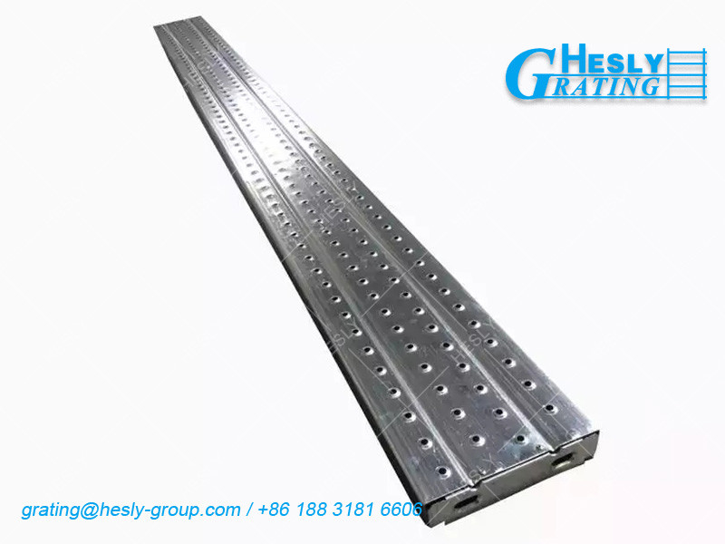 Scaffolding Steel Planks with Hook, 1.8mm thick, 250mm width, 2000m Long, HeslyGrating Factory