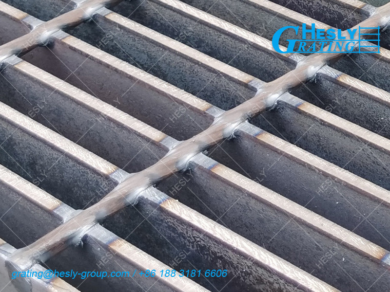 Heavy Duty Steel Bar Grating, 50X5mm load bar, 30mm bar spacing, 8mm twisted bar, Hot dipped galvanised, China Hesly