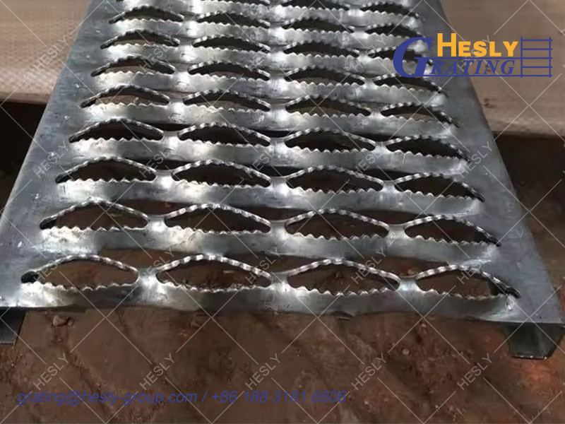 Diamond-Strut Safety Grating Plank, 350mm width, 2.0mm galvanised steel, HESLY Brand, China factory sales