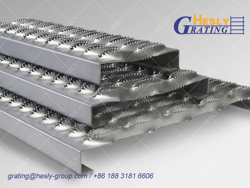 Galvanized Grip Strut Safety Grating, 12gauge thickness, 3