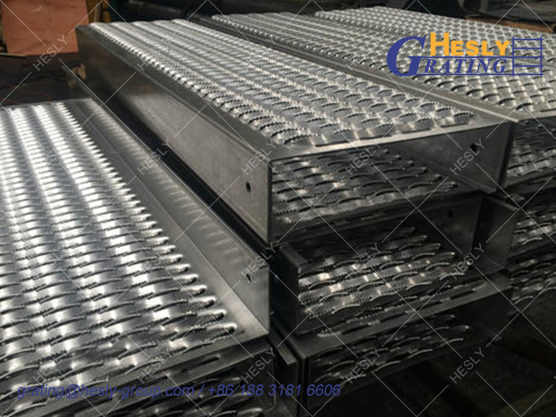 Pre-galvanised Grip Strut Safety Grating Plank, 2.0mm thickness, 50mm depth, 400mm width, 3000mm length, HESLY CHINA