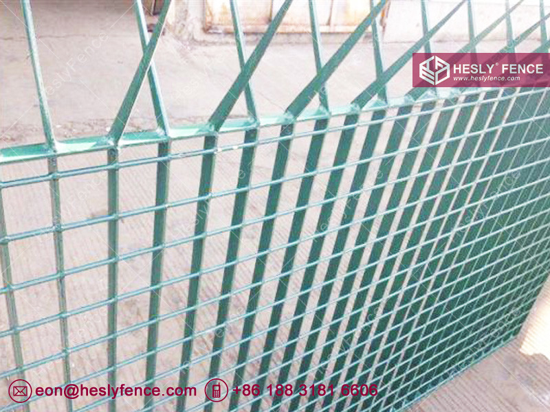 Steel Grating Fencing | 25X3mm flat bar | 60X150mm hole | High 1.5m | Width 2.5m | HeslyGrating China factory