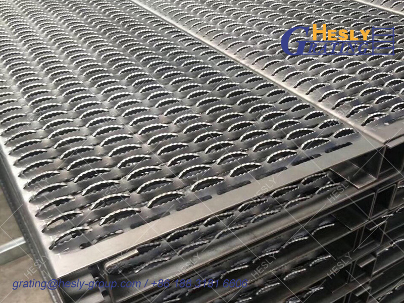 Diamond Grip strut Grating Walkway, Antiskid Surface, 242mm width, Mild Steel Stairs, 500mm length, Hesly China Factory