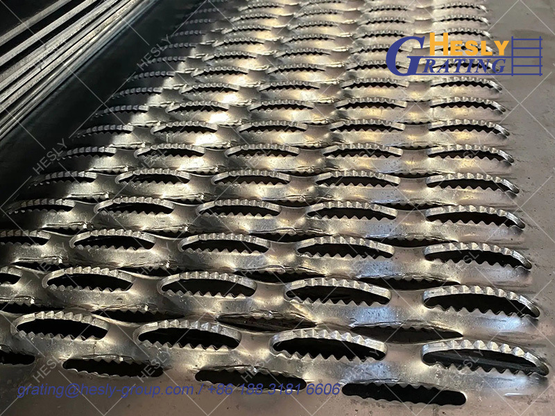Diamond Grip strut Grating Walkway, Antiskid Surface, 242mm width, Mild Steel Stairs, 500mm length, Hesly China Factory