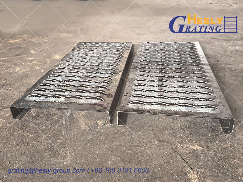 Diamond Grip strut Grating Walkway, 40mm Thickness, 300mm width, Mild Steel Grating, 1500mm length, Hesly China Factory