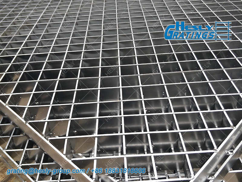 AISI316 Stainless Steel Grating | Electro Polished Finish | 30x3mm load bar | 30mm pitch - HeslyGrating, CHINA