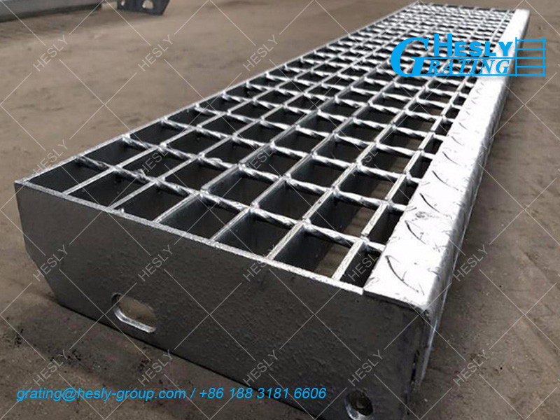 Welded Steel Bar Grating Stair Treads with Checker Plate Nosing | 250X700mm - HeslyGrating