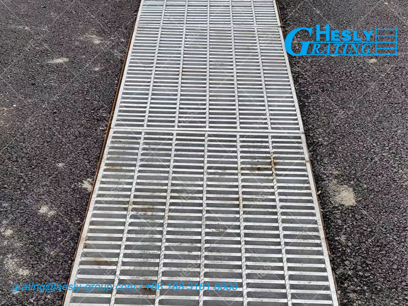 Heavy Duty Ditch Trench Drain Grating Trench Grating Systems Steel Grating for Drain Metal Building Materials
