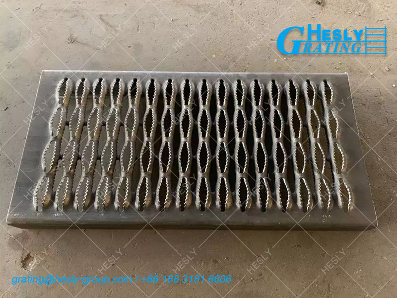 Anti skidding Safety Grip Grating | Perforated Teeth Surface | 2.0mm thickness | 50mm height | HeslyGrating China