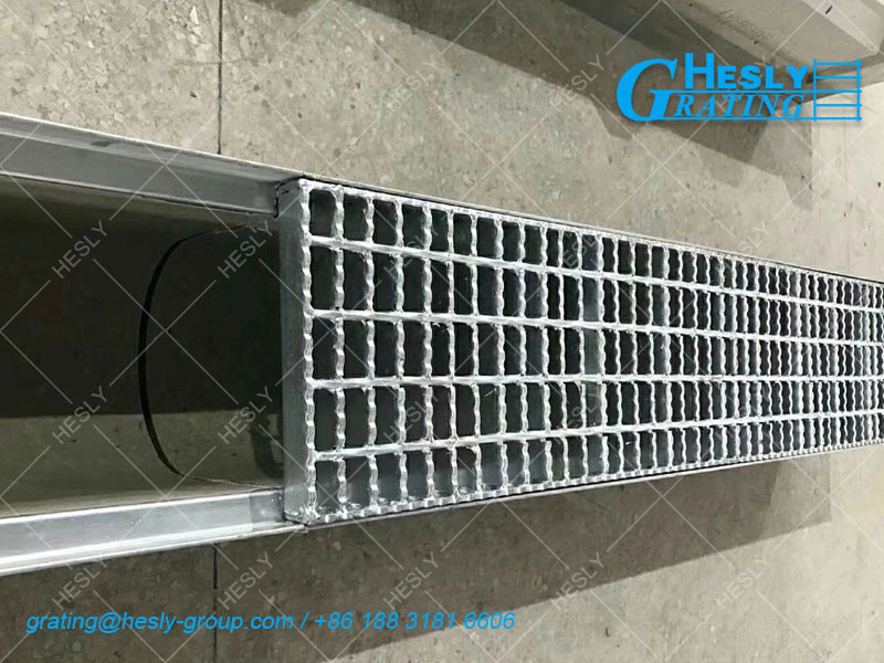 Welded Steel Grating Trench Drainage Cover | Zinc Coating 80μm | Fish Plate | Angle Steel Frame | HeslyGrating