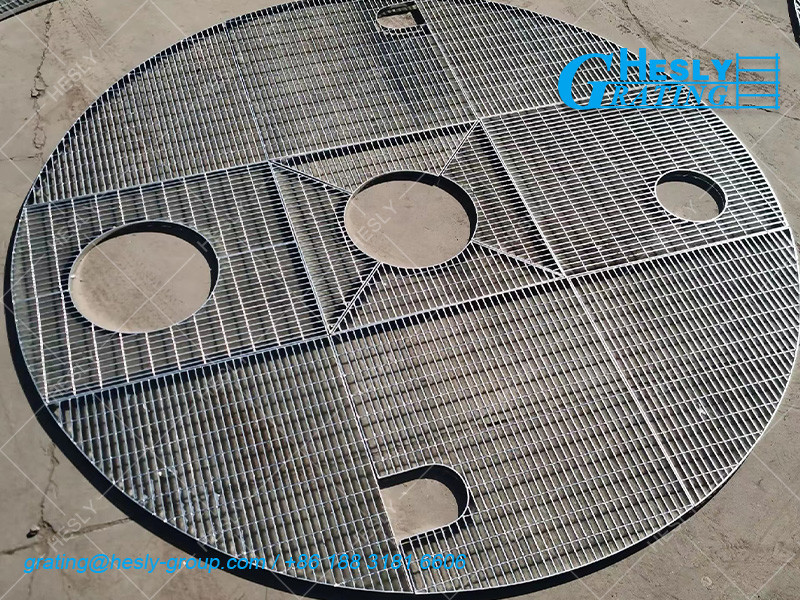 Welded Steel Grating For Water Tank | 50X5mm load bar | 8mm square twisted cross bar | 80μm zinc layer | Hesly Grating