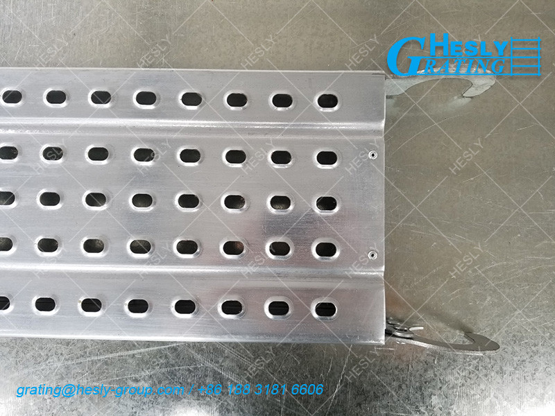 STEEL SCAFFOLD Plank Catwalk | 500X3000mm | 1.2mm thickness | 40mm depth | Galvanized | HeslyGrating Factory, China