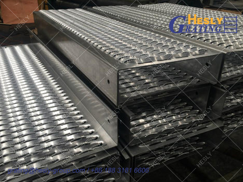 Pre-galvanised Grip Strut Safety Grating Plank, 2.0mm thickness, 50mm depth, 400mm width, 3000mm length, HESLY CHINA