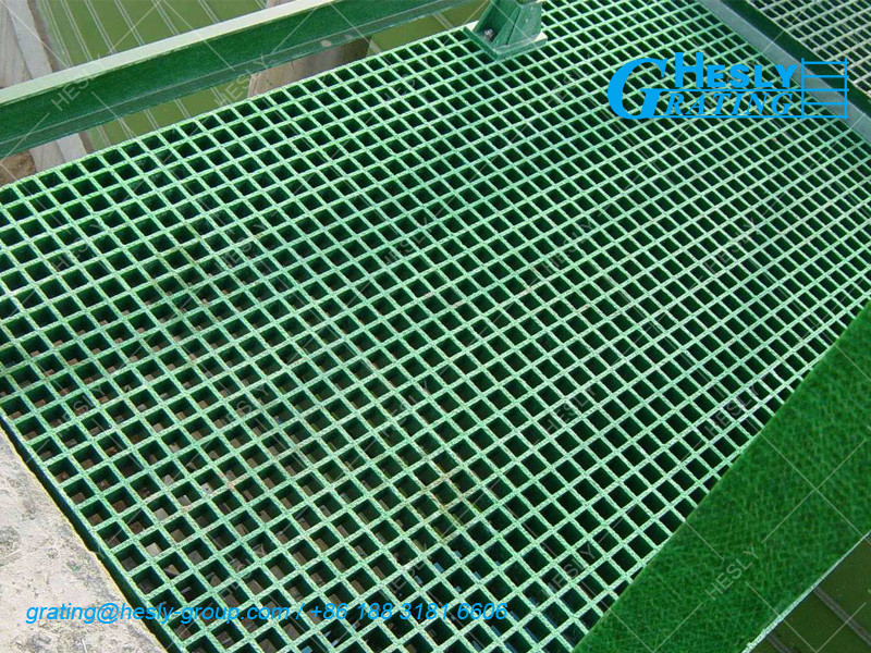 Green Moulded GRP Grating | 38X38mm square hole | 38mm thickness | photovoltaic platform  - HeslyGrating